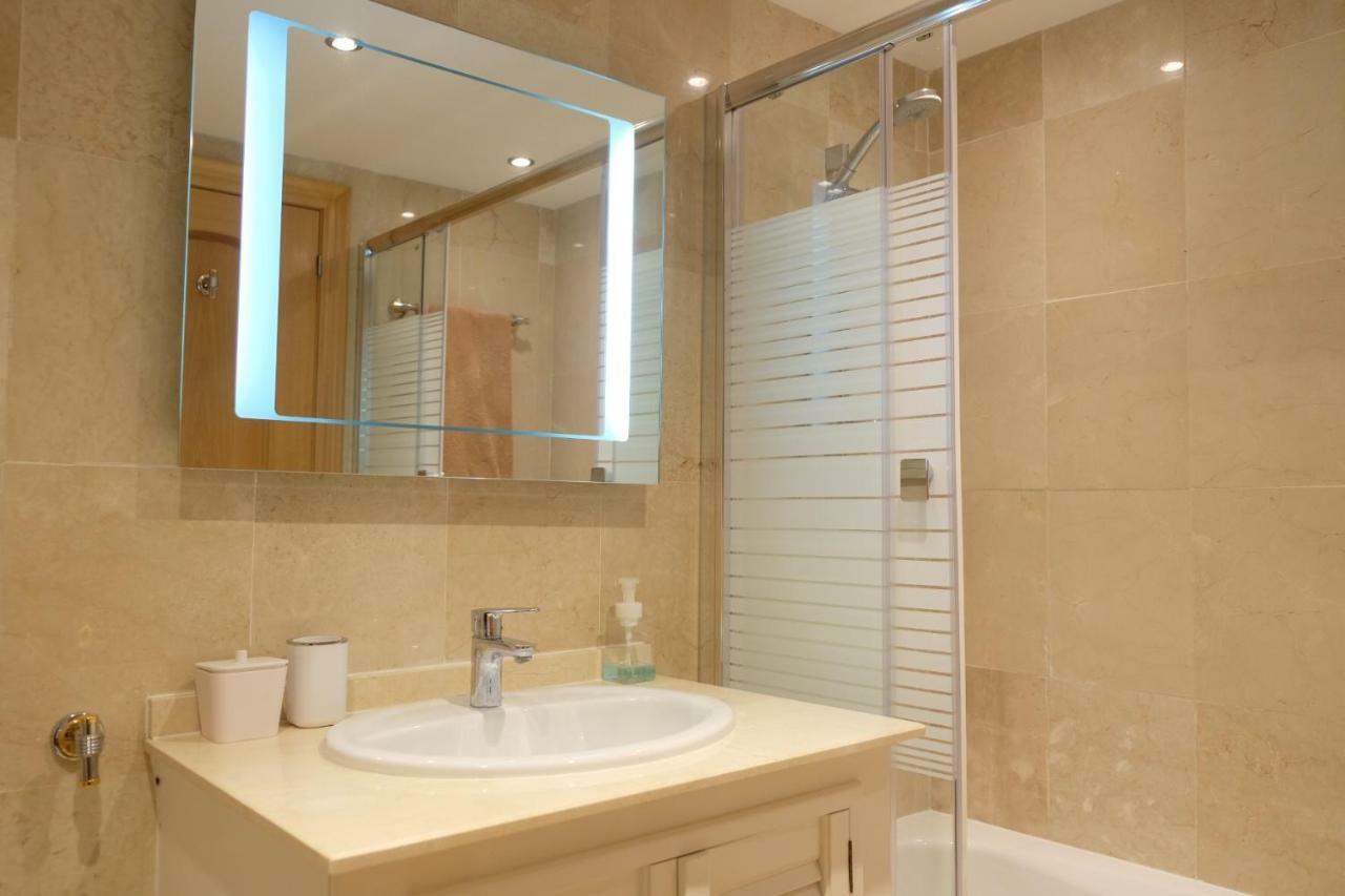 Luxury Modern Apartment With Terrace, Pool And Garage! Marbella Exteriör bild